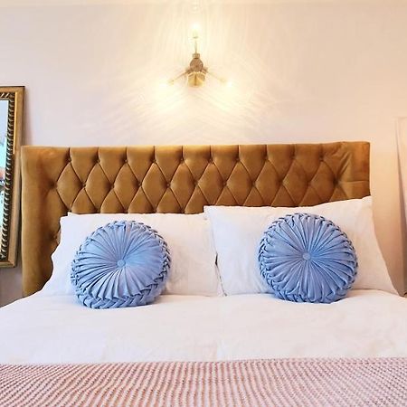 Elegant 5 Bed 4 Bath 'Vogue House' Parisian Style Home Margate Dış mekan fotoğraf